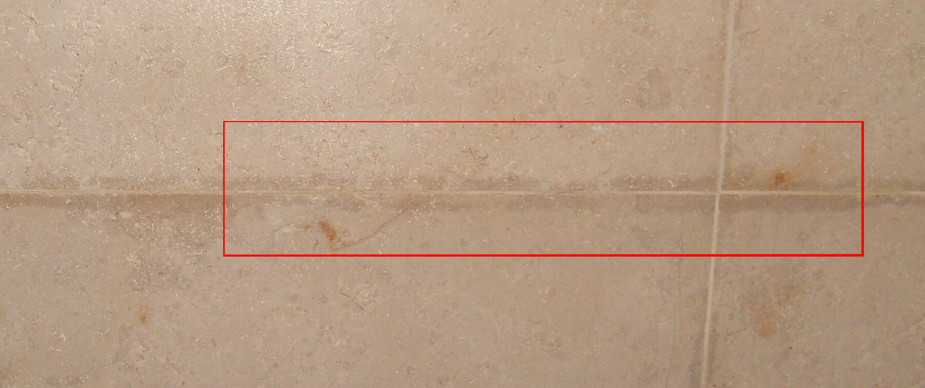 Jura Marmor in der Dusche falscher Fugenmörtel